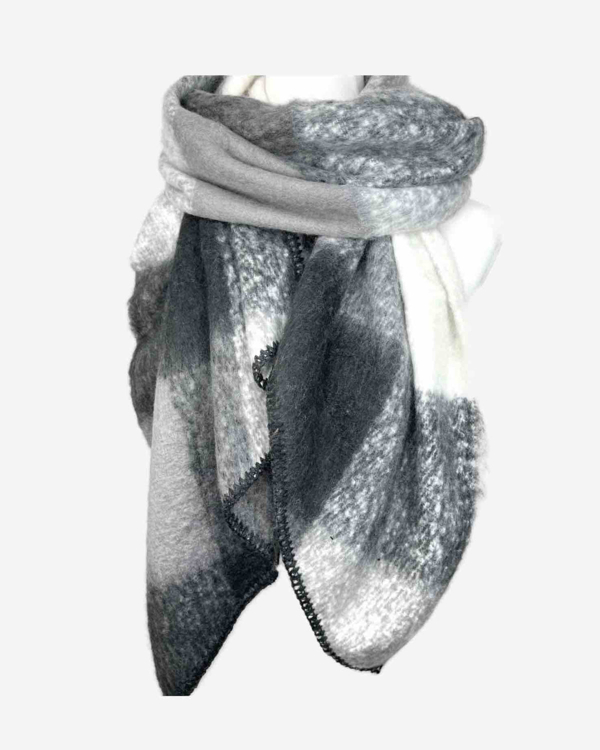 Warmer Schal mit Karo Muster