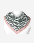 Nickituch mit geometrischem Muster - Labirint