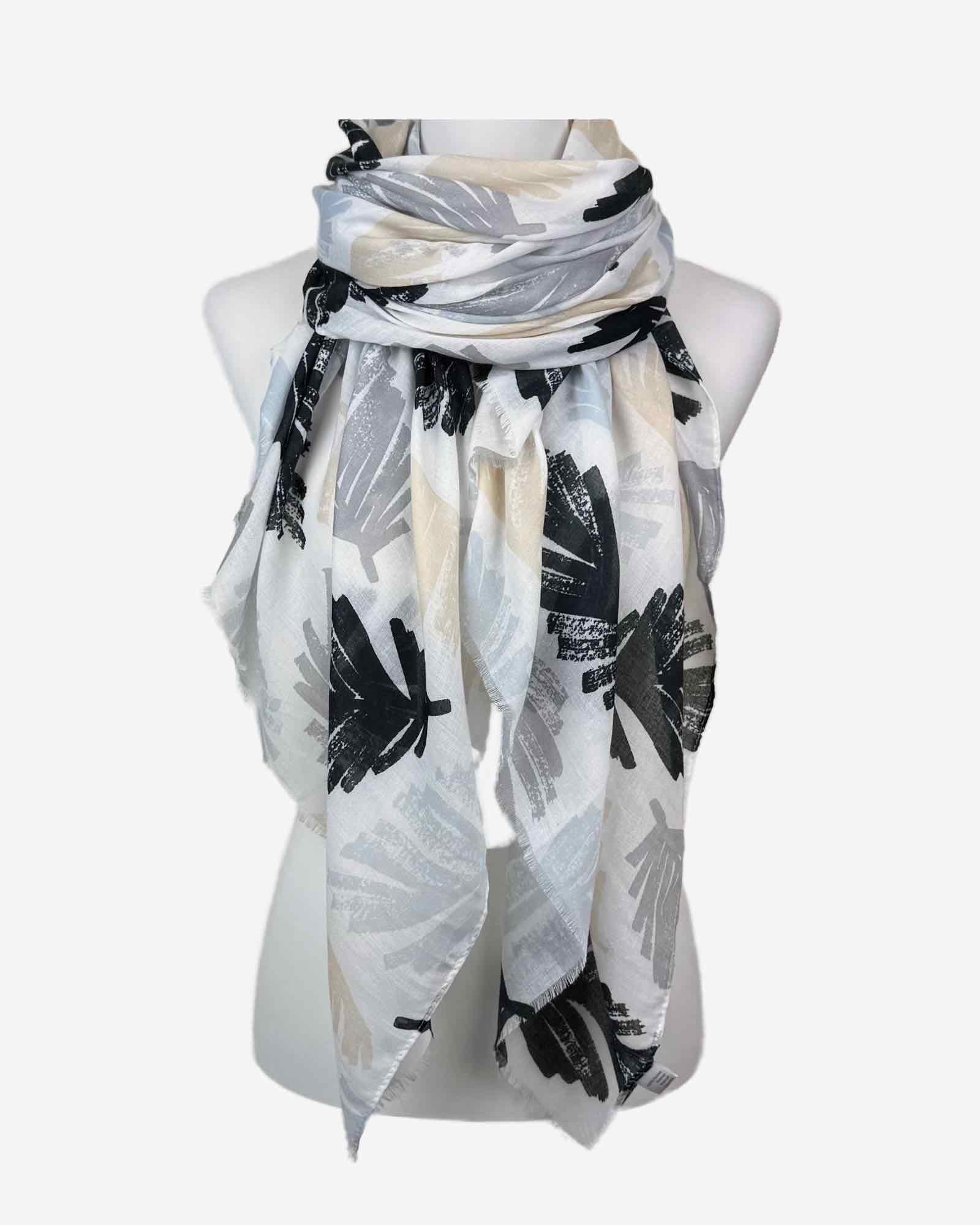 Leichter Schal mit Blätter-Muster