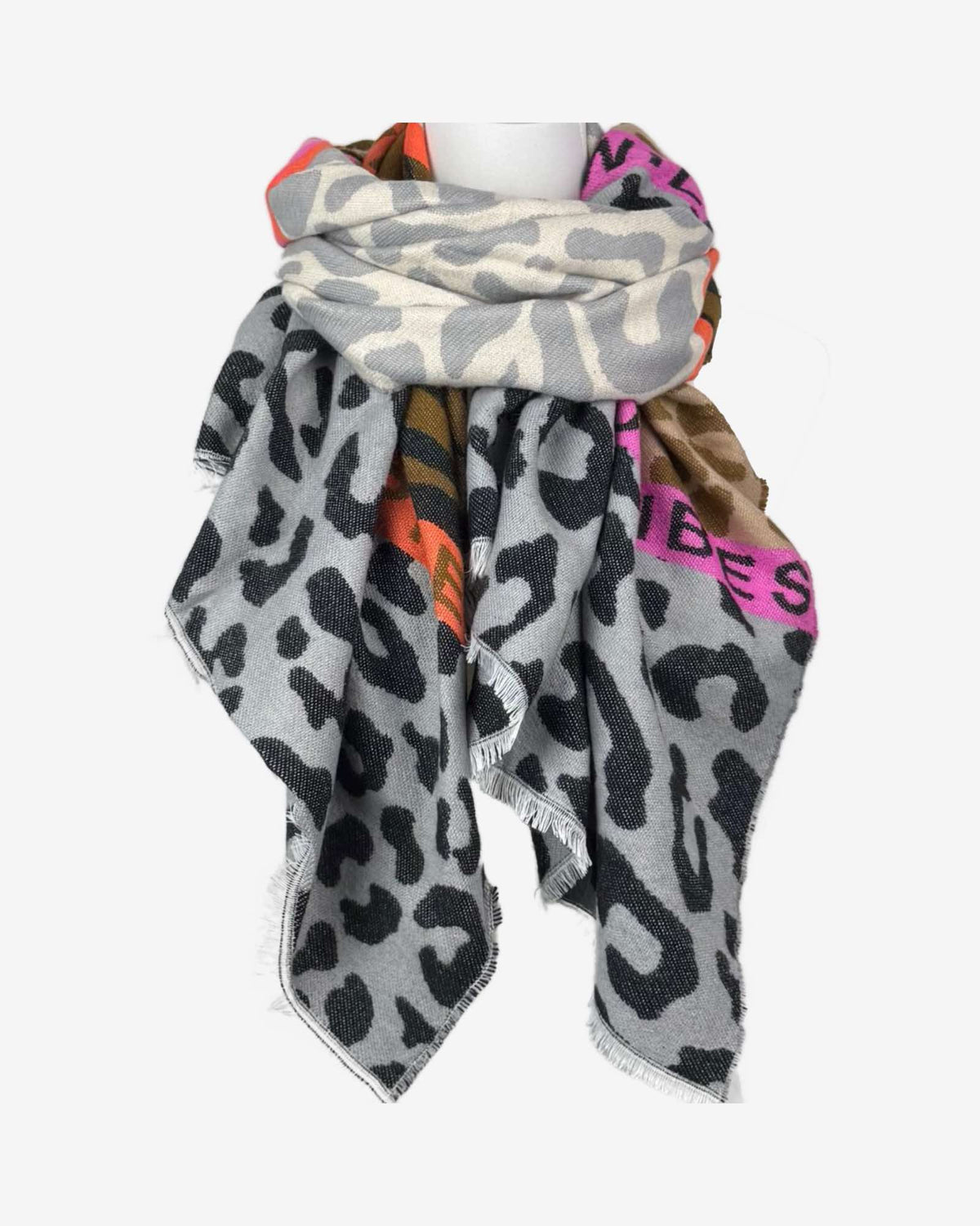 Warmer Damen Schal mit Leo-Muster – weich & kuschelig
