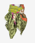 Warmer Damen Schal mit Leo-Muster – weich & kuschelig