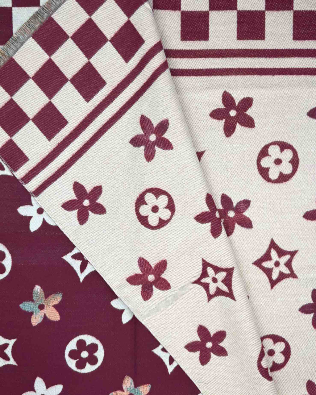 Warmer Damen Schal mit Blumen MiPrint – weich & kuschelig