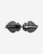 Deko-Clip in Tropfenform mit Blumenornament – silberfarben